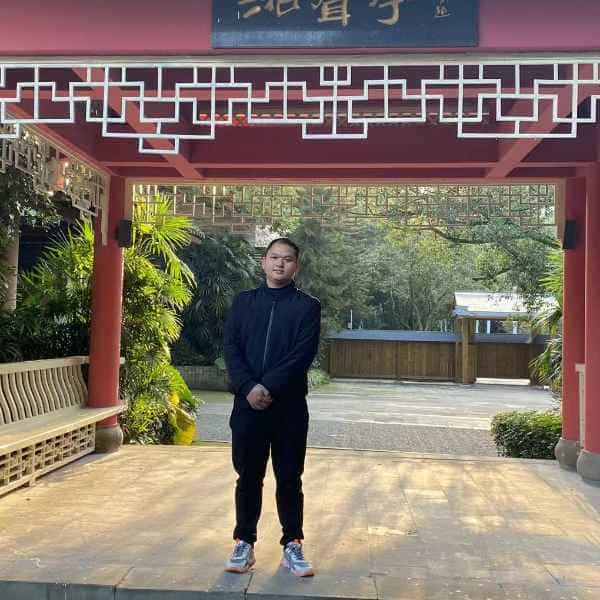 31岁岁重庆单身帅哥 - 扬州吉缘网
