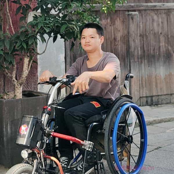 33岁岁湖北单身帅哥 - 扬州吉缘网